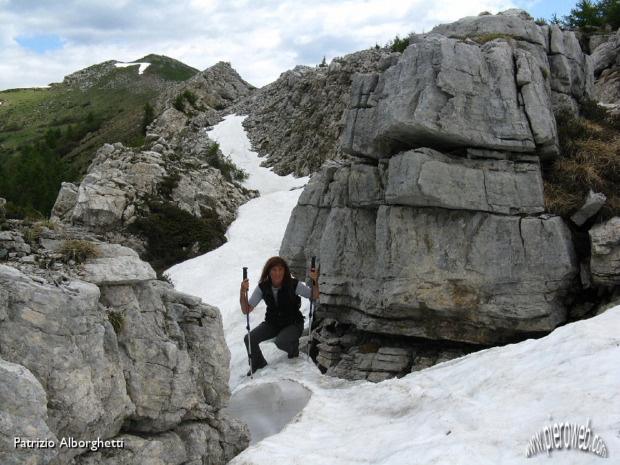 26-Canalino di passaggio sulle creste.JPG